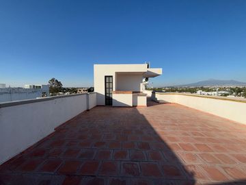 DEPA EN VENTA A UN PASO DE RECTA A CHOLULA Y SAT