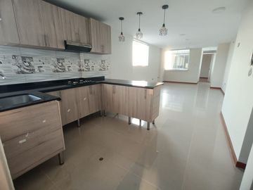 VENTA DE UN HERMOSO TRIPLEX EN SMP