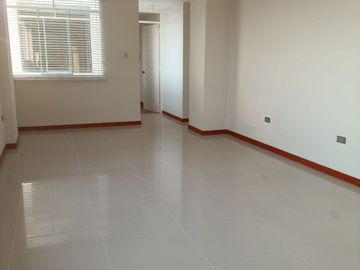 VENTA DE UN HERMOSO TRIPLEX EN SMP