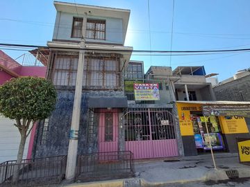 CASA EN VENTA EN JARDINES DE MORELOS SECC. ELEMENTOS