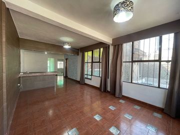CASA EN VENTA EN JARDINES DE MORELOS SECC. ELEMENTOS