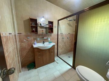 CASA EN VENTA EN JARDINES DE MORELOS SECC. ELEMENTOS
