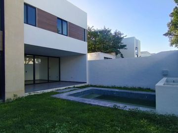 Casa en venta en Privada residencial Natura en Mérida Yucatán zona norte