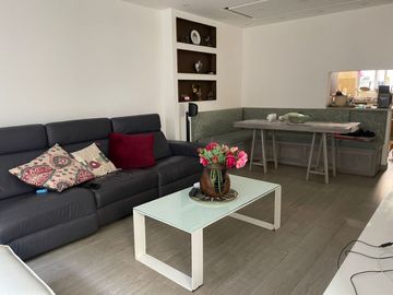 CASA DE DISEÑO EN COYOACAN CON EXCELENTES ESPACIOS Y LUZ NATURAL