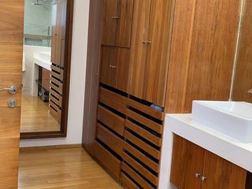 CASA DE DISEÑO EN COYOACAN CON EXCELENTES ESPACIOS Y LUZ NATURAL