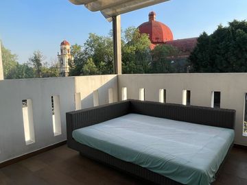 CASA DE DISEÑO EN COYOACAN CON EXCELENTES ESPACIOS Y LUZ NATURAL