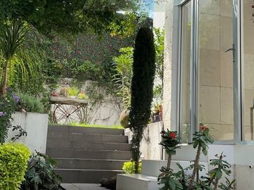 CASA DE DISEÑO EN COYOACAN CON EXCELENTES ESPACIOS Y LUZ NATURAL