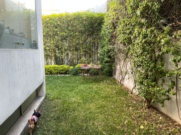 CASA DE DISEÑO EN COYOACAN CON EXCELENTES ESPACIOS Y LUZ NATURAL