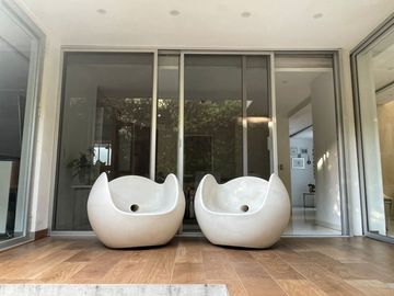 CASA DE DISEÑO EN COYOACAN CON EXCELENTES ESPACIOS Y LUZ NATURAL
