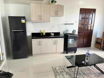 Fully Furnished 2-Bedroom Resale Unit with Parking at Royal Ocean Crest Mactan in Basak Sudtunggan Lapu-Lapu City