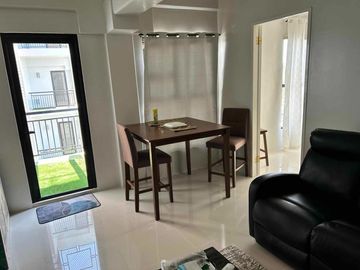 Fully Furnished 2-Bedroom Resale Unit with Parking at Royal Ocean Crest Mactan in Basak Sudtunggan Lapu-Lapu City