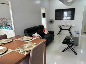 Fully Furnished 2-Bedroom Resale Unit with Parking at Royal Ocean Crest Mactan in Basak Sudtunggan Lapu-Lapu City