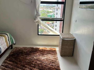 Fully Furnished 2-Bedroom Resale Unit with Parking at Royal Ocean Crest Mactan in Basak Sudtunggan Lapu-Lapu City