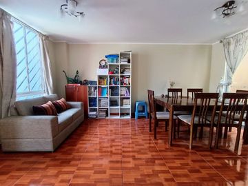 ¡Se Oferta! Venta De Casa Amoblada De 2 Pisos En Villa Club 4, Carabayllo, Frente A Un Parque. Oportunidad Única, Entrega Inmediata.