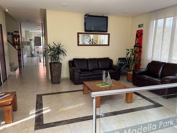 Vendo bello Apartamento en Hayuelos, Bogotá.