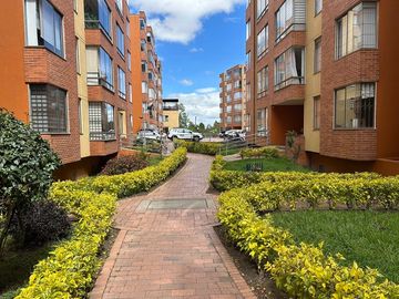Vendo bello Apartamento en Hayuelos, Bogotá.