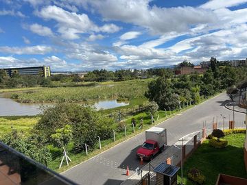 Vendo bello Apartamento en Hayuelos, Bogotá.