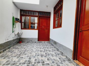 Vendo Departamento Primer Piso en Juan Pablo II