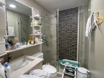 FULLY FURNISHED 2BR CONDOMINIUM UNIT FOR SALE IN ONE ROCKWELL, MAKATI CITY