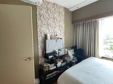 FULLY FURNISHED 2BR CONDOMINIUM UNIT FOR SALE IN ONE ROCKWELL, MAKATI CITY
