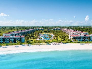 Exclusivo Departamento Frente al Mar en Mareazul: Lujo y Conexión en la Riviera Maya