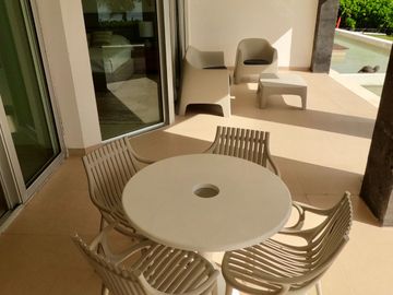 Exclusivo Departamento Frente al Mar en Mareazul: Lujo y Conexión en la Riviera Maya