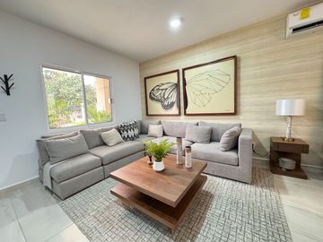 Venta de casa en Playa del Carmen – Entrega inmediata en Jardines de Mayakoba, ideal para tu familia, con alberca y seguridad