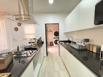 Venta de casa en Playa del Carmen – Entrega inmediata en Jardines de Mayakoba, ideal para tu familia, con alberca y seguridad