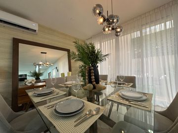 Venta de casa en Playa del Carmen – Entrega inmediata en Jardines de Mayakoba, ideal para tu familia, con alberca y seguridad