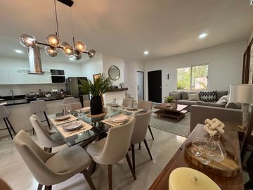 Venta de casa en Playa del Carmen – Entrega inmediata en Jardines de Mayakoba, ideal para tu familia, con alberca y seguridad