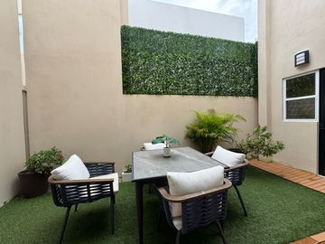 Venta de casa en Playa del Carmen – Entrega inmediata en Jardines de Mayakoba, ideal para tu familia, con alberca y seguridad