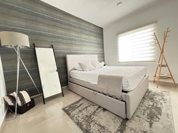 Venta de casa en Playa del Carmen – Entrega inmediata en Jardines de Mayakoba, ideal para tu familia, con alberca y seguridad