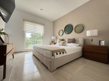 Venta de casa en Playa del Carmen – Entrega inmediata en Jardines de Mayakoba, ideal para tu familia, con alberca y seguridad