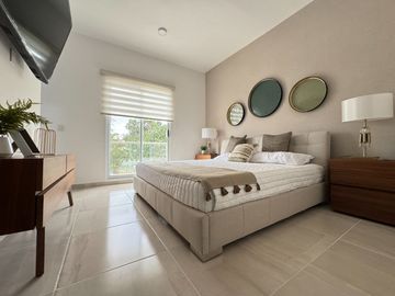 Venta de casa en Playa del Carmen – Entrega inmediata en Jardines de Mayakoba, ideal para tu familia, con alberca y seguridad