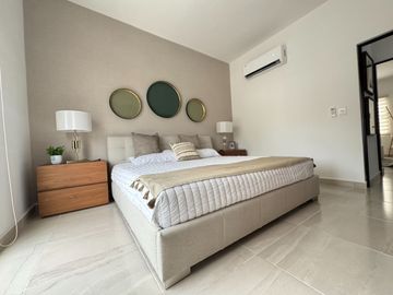 Venta de casa en Playa del Carmen – Entrega inmediata en Jardines de Mayakoba, ideal para tu familia, con alberca y seguridad
