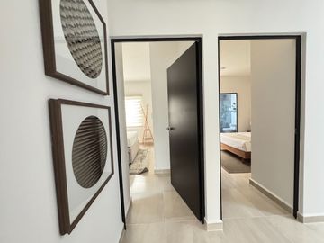 Venta de casa en Playa del Carmen – Entrega inmediata en Jardines de Mayakoba, ideal para tu familia, con alberca y seguridad