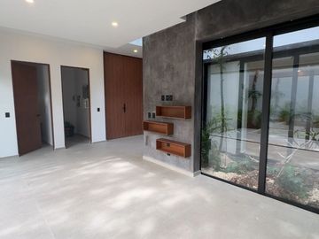 Venta de Casa de Lujo en Senderos de Mayakoba, Playa del Carmen | Alberca Privada, Rooftop con Firepit + Terraza Panorámica