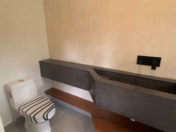 Venta de Casa de Lujo en Senderos de Mayakoba, Playa del Carmen | Alberca Privada, Rooftop con Firepit + Terraza Panorámica