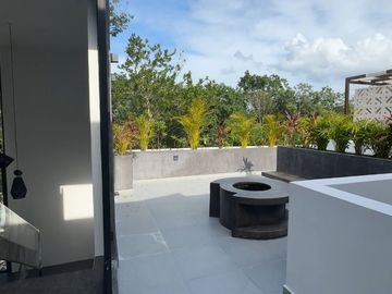 Venta de Casa de Lujo en Senderos de Mayakoba, Playa del Carmen | Alberca Privada, Rooftop con Firepit + Terraza Panorámica