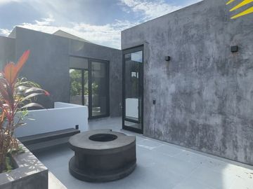Venta de Casa de Lujo en Senderos de Mayakoba, Playa del Carmen | Alberca Privada, Rooftop con Firepit + Terraza Panorámica