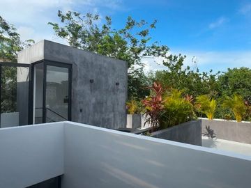 Venta de Casa de Lujo en Senderos de Mayakoba, Playa del Carmen | Alberca Privada, Rooftop con Firepit + Terraza Panorámica