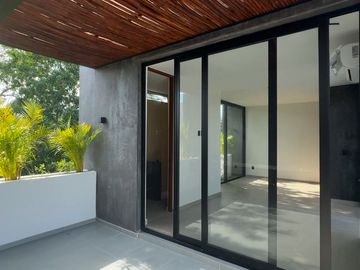 Venta de Casa de Lujo en Senderos de Mayakoba, Playa del Carmen | Alberca Privada, Rooftop con Firepit + Terraza Panorámica