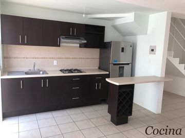 SU CASA DE FIN DE SEMANA, CERCA DE CUERNAVACA, MORELOS