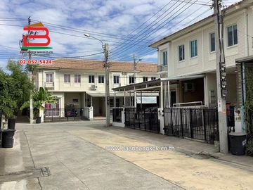 ทาวน์เฮาส์ หมู่บ้านพฤกษาวิลล์ บางนา-เอแบค เนื้อที่ 26.3 ตรว. ถนนบางนา-ตราด อ.บางเสาธง จ.สมุทรปราการ