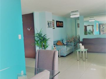 AMPLIO Y HERMOSO DEPARTAMENTO CON VISTA PANORAMICA  EN LA CUADRA 6 DE LA  AV. PRINCIPAL - SURQUILLO