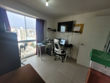 AMPLIO Y HERMOSO DEPARTAMENTO CON VISTA PANORAMICA  EN LA CUADRA 6 DE LA  AV. PRINCIPAL - SURQUILLO