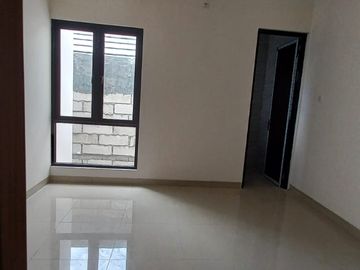 Rumah Murah Modern Gununganyar Perumahan Royal Paka dkt Rungkut MERR