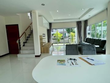 Beautiful house for sale,  move in Ready, Coco Hill housing project, Ao Udom, Thung Sukhla, Sriracha, Chonburi