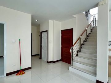Beautiful house for sale,  move in Ready, Coco Hill housing project, Ao Udom, Thung Sukhla, Sriracha, Chonburi