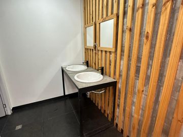 Se vende edificio en Av 6